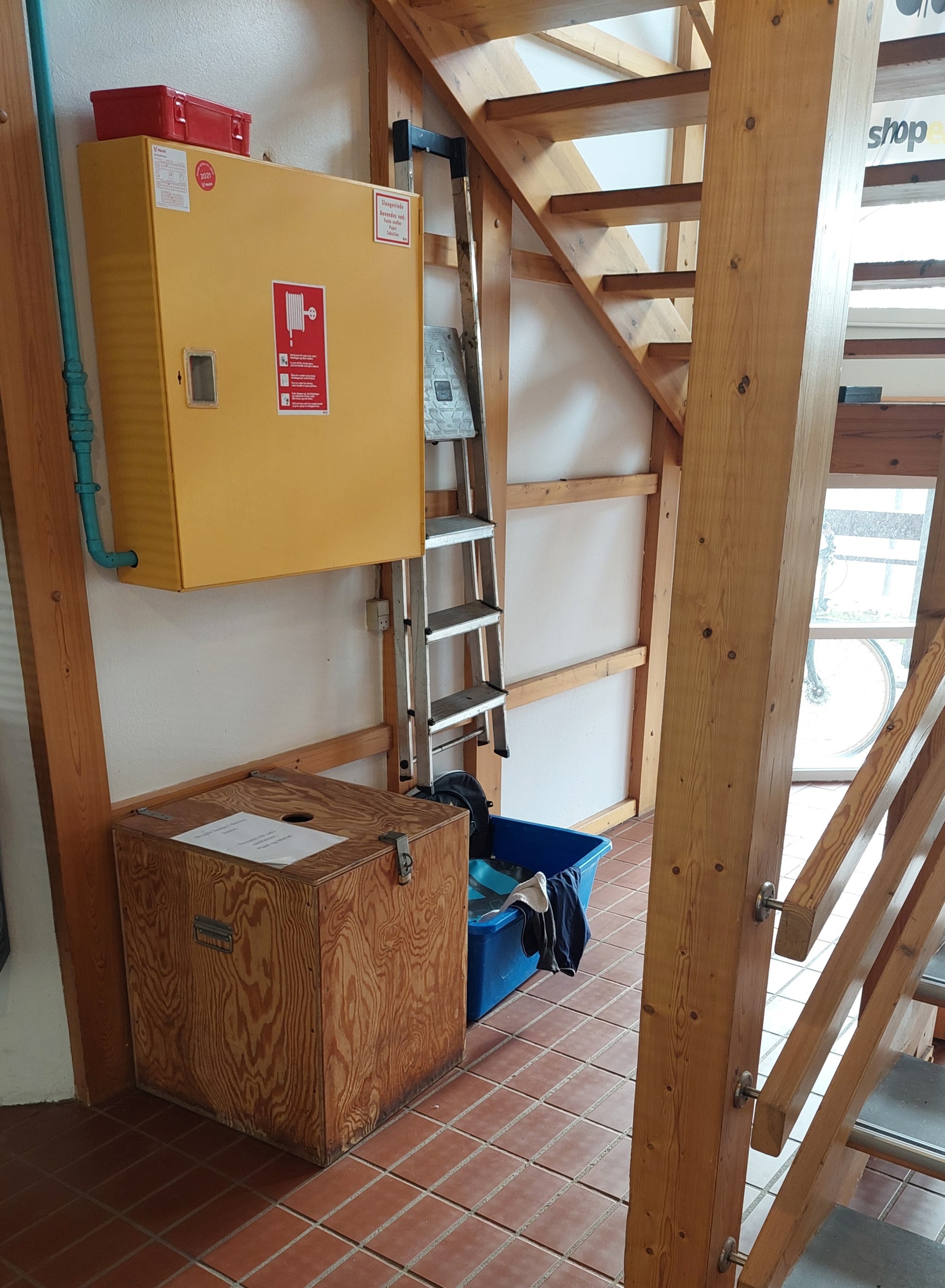 Førstehjælpskasse og glemmmekasse