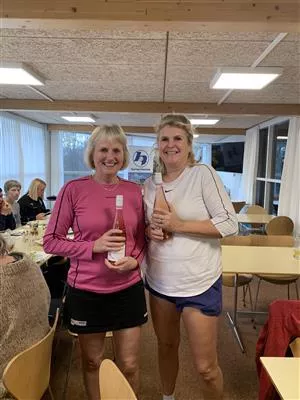 vindere af vinder puljen.. Susanne og Ann fra Skive